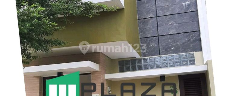 For Immediate Sale: 2-Story House in Premier Waterfront City Tanjung Bunga Makassar 1