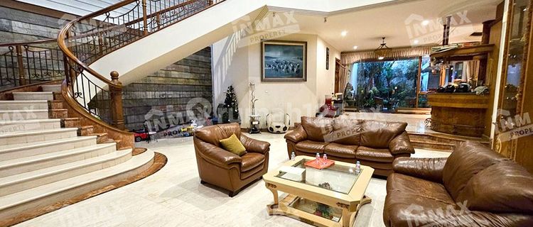 LUXURY HOUSE HEROES TRIP ROAD MALANG, SEMI FURNISHED 1