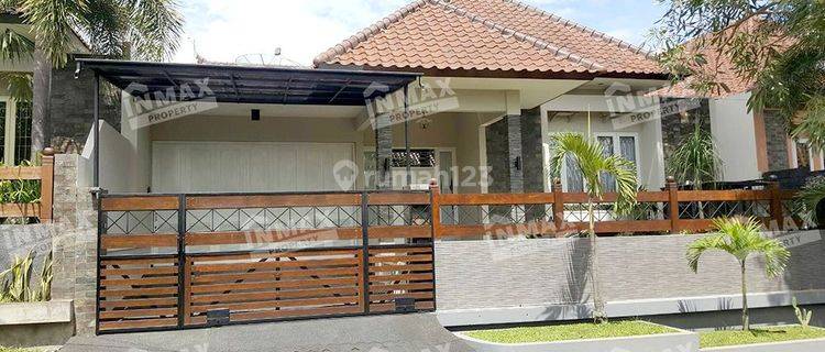 RUMAH BAGUS BUKIT DIENG MALANG,SEMI FURNISHED,HALAMAN BELAKANG 1