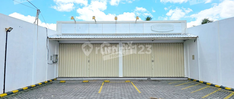12-Meter Wide Shophouse on Mayjen Sungkono Buring Road, Spacious Parking Suitable for Business 1