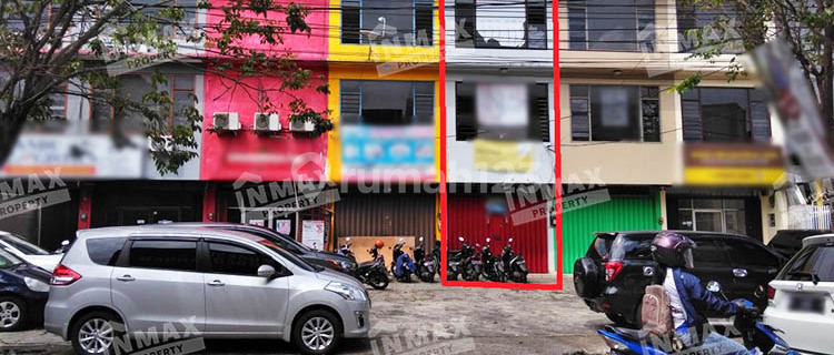 Zero Deposit Shop House for Rent on Ciliwung Street, 3 Floors, Spacious Parking, Wide Road 1