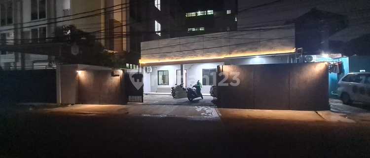 17-Room Boarding House on Main Road Mampang Prapatan, South Jakarta 1