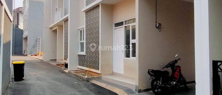 Rumah Baru 2 Lantai Siap Huni Komplek Di Condet Jakarta Timur  1