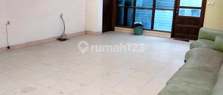 Dijual rumah nyaman di Krakatau 1