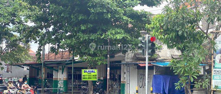 Buc... 5 Toko 1 Rumah Strategis Jl. Wr. Supratman Denpasar Kota 1