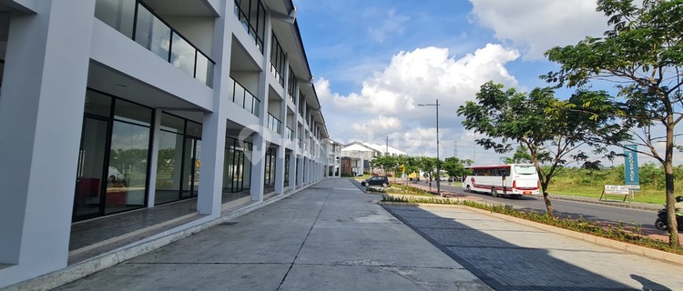 Strategic Location, 2-Storey Shop House for Rent in Rolling Hills Area, West Karawang 1