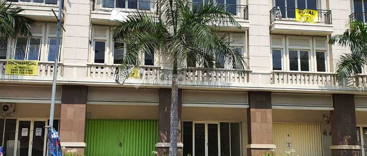 Disewakan Ruko Strategis 3 Lantai di Grand Taruma Karawang Barat 1