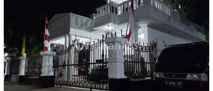 For Sale: Cheap Luxury House, Prime Location Near Cikampek Station, West Java 1