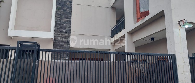 For Quick Sale: Affordable Boarding House in a Strategic Location on Main Road, Pinayungan Area, Galuh Mas, West Karawang. 1