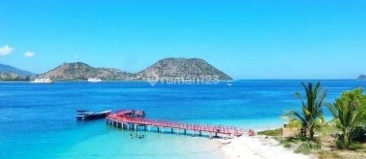 For sale land in Sumbawa beautiful island beach surfing  1