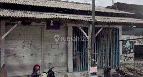 Canggu shophouse for rent. Strategic location  1