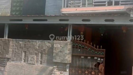 Dijual Rumah 2 Lantai Tlogosari SHM Semarang Timur 1