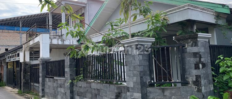 For Quick Sale: New, Nice, Spacious, Affordable, Strategic, Ready to Occupy Boarding House on Belitung Darat Street. West Banjarmasin. 1