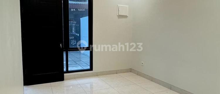 Rumah Meruya Jakarta Barat 2 Lantai 1