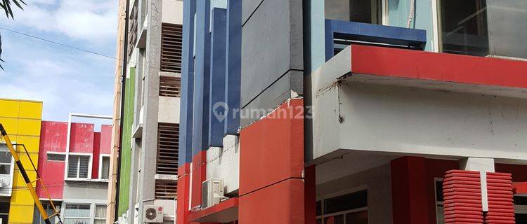 Ruko Plaza Delumina Dengan Lokasi Strategis Siap Pakai 1