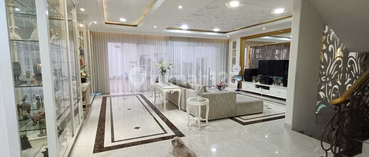 For Sale Quick 3-Story Fully Furnished House in Golf Lake Residence, Cengkareng, West Jakarta 1