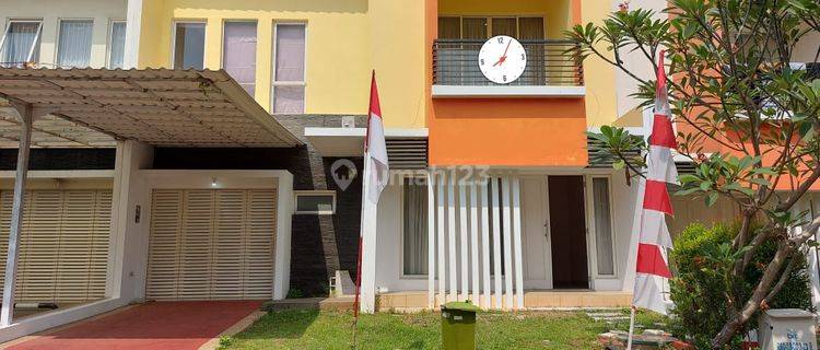 Nego Rumah Nyaman Renovasi Full, Pusat Kota,dekat Kemana2, Dan Baru, Semi Furnised Dg Taman Di Belakang Nan Asri Rumah Nyaman Hadap Selatan Di Residence One Full Renov 2 Lantai Dekat Kemana2 Shm Selatan 1