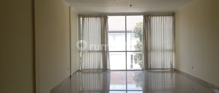 SHOPHOUSE IN HOLIS REGENCY READY TO USE VERY SUITABLE FOR OFFICE/BUSINESS 1