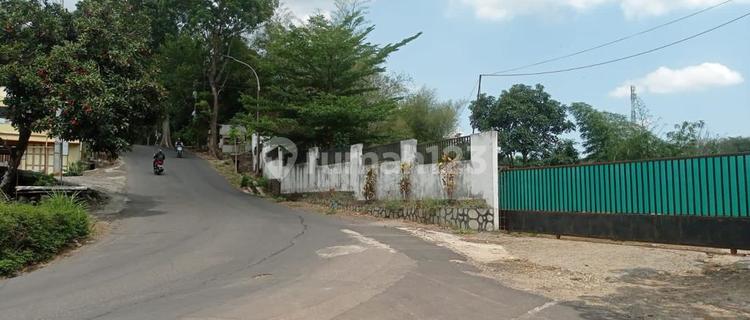 Tanah View Gunung Dan Sungai Pudakpayung 1