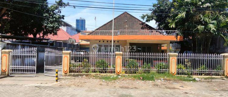 Dijual Rumah 1 Laintai di Lamadukelleng Buntu, Depan Hotel Travelers Dan Depan Rm Seafood Ex Owner Nelayan Jln Datu Museng  1