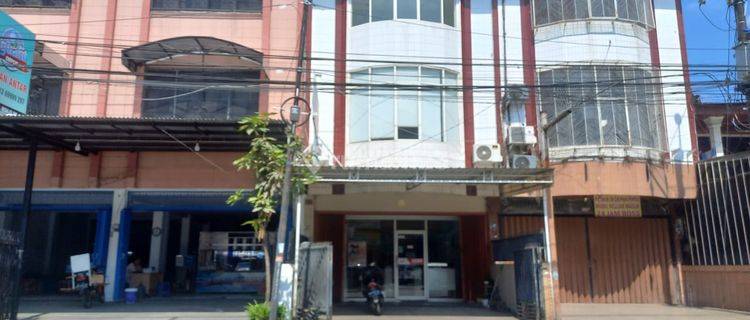 Di Jual - Di Sewakan Jalan Cenderawasih / Jl Opu Daeng Risadju Seberang Cenderawasih Square Pas Dpn Kopi Kenangan Depan Bca Ruko 3.5 Lantai 1