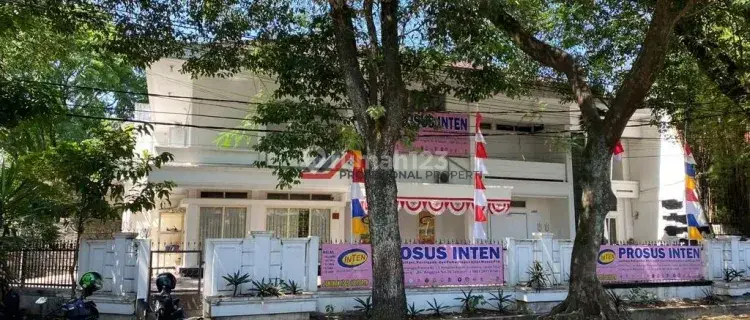 Rumah lama hitung tanah cocok untuk usaha bandung 1