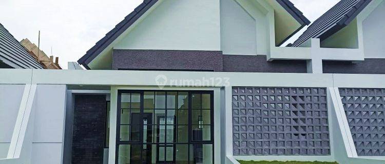 Rumah di The miles masih baru bagus dan bersih 1