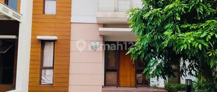 Sell Burgundy Cluster House 8X13 Premium Summarecon Bekasi 1