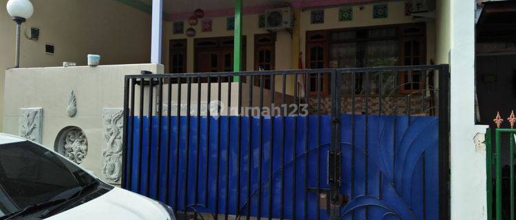 Rumah Tengah Kota Dekat Bandara 1