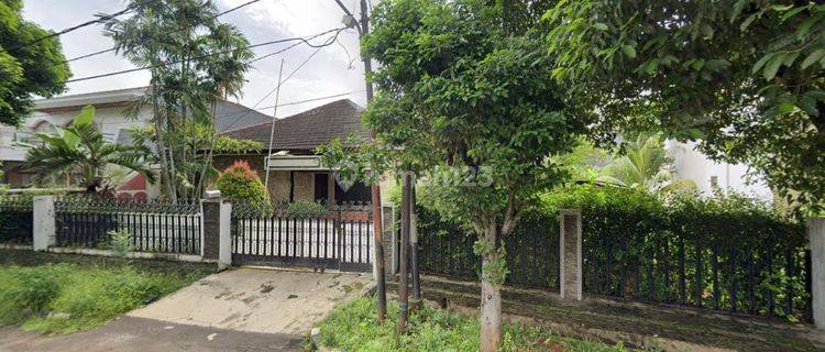 Rumah Lama di Pondok Kelapa. Luas 648 M2 1