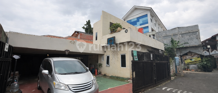 Rumah Kos Aktif di Kebon Jeruk Dijual di Bawah Harga Pasar, Investasi Langka 1