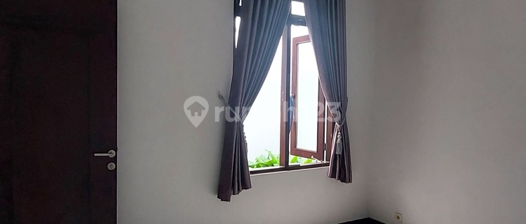 Jogjakarta Mlati Rumah dalam cluster elit  15 menit ke UGM,10 menit ke Alazhar 1