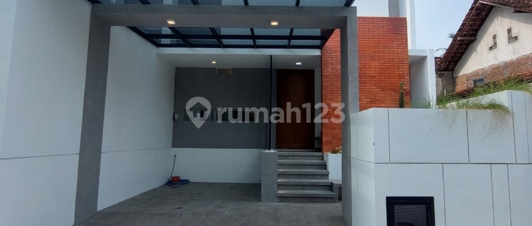 Beautiful Industrial Modern Concept House Near UII Campus on Jalan Kaliurang Km 13 1
