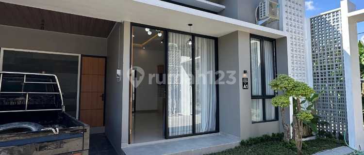 Rumah Baru Cantik Siap Huni Di Cebongan 1