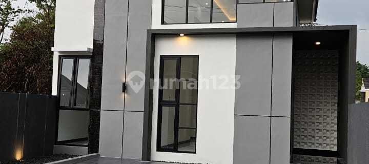 Ready-to-Occupy House Near UII Campus on Jalan Kaliurang Km 13 1