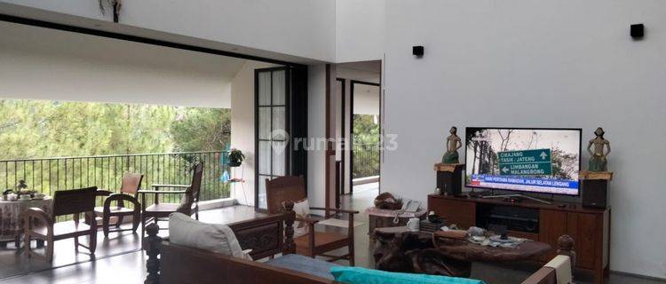 Rumah Dago Pakar Bandung, 4 Lantai Downslope Bagus SHM 1