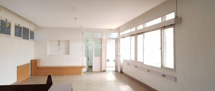 Rumah 2 Lantai Bagus SHM di Turangga, Bandung 1