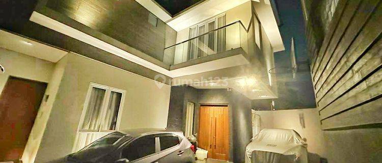 Rumah 2 Lantai Bagus Furnished SHM di Setra Murni, Bandung 1