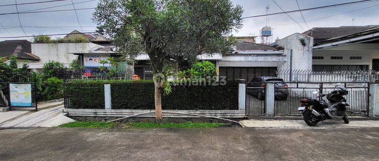 Rumah Babakan Jeruk Sayap Pasteur, Bandung 1