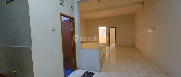 Disewakan Segera Ruko 2 Lantai Full di Harapan Indah, Kota Bekasi 1