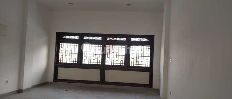 3-Story Shanghai PIK2 Tangerang Shop House for Rent 1