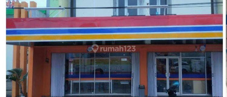 Minimarket Prospek Masih Beroprasi, Tepi Jalan Ramai  1