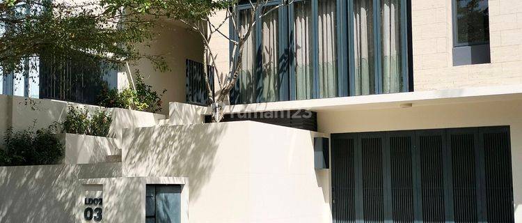 Rumah Cantik 2 Lantai Di Navapark 1