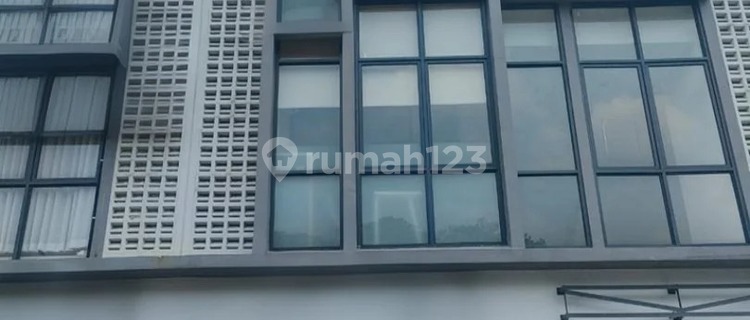 For Rent 3-Story Shophouse in BSD 1