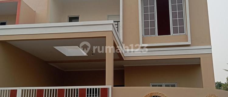 Corner House Independent Building In Banjar Wijaya Only 3 Minutes To Toll Access! 1