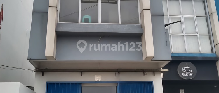 Shophouse with Super Abundant Parking in Banjar Wijaya 1