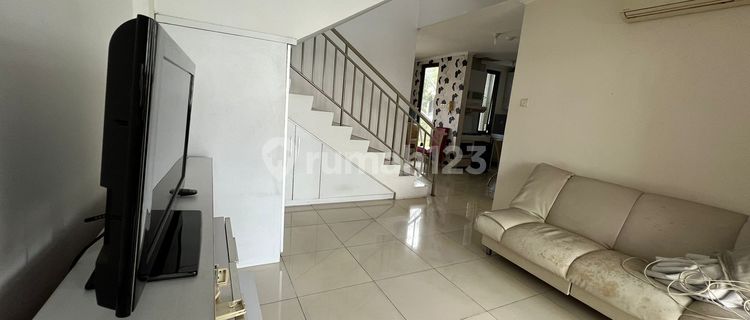 For Rent House/Town House Cosmo Park above Thamrin City Mall - Central Jakarta 1