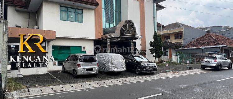 Senen Hotel Bintang 2 48 Kamar Lokasi Strategis  1