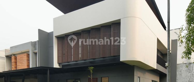 Nice House Ready to Live In at Eminent Bsd City 1
