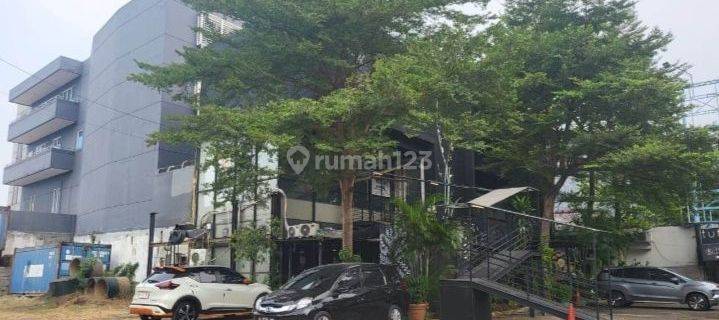 Kantor & Cafe harga miring jarang ada lapangan bola kebon jeruk lt 1.694mtr  1